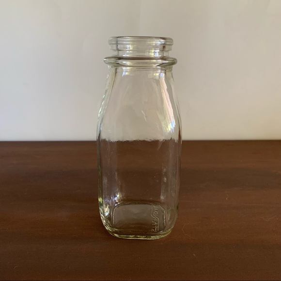 6 Country Farmhouse Glass Milk Bottles - Picture 7 of 10
